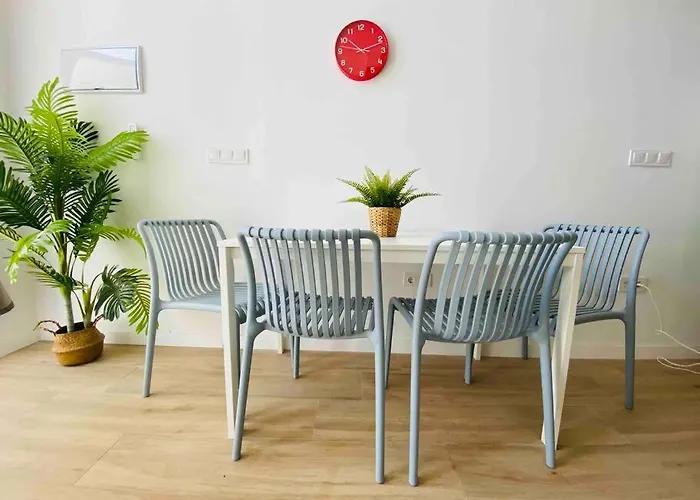 Beautiful Flat Next The Beach